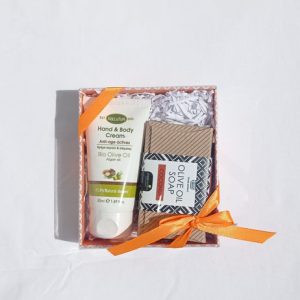 Gift box with hand & body cream and soap
